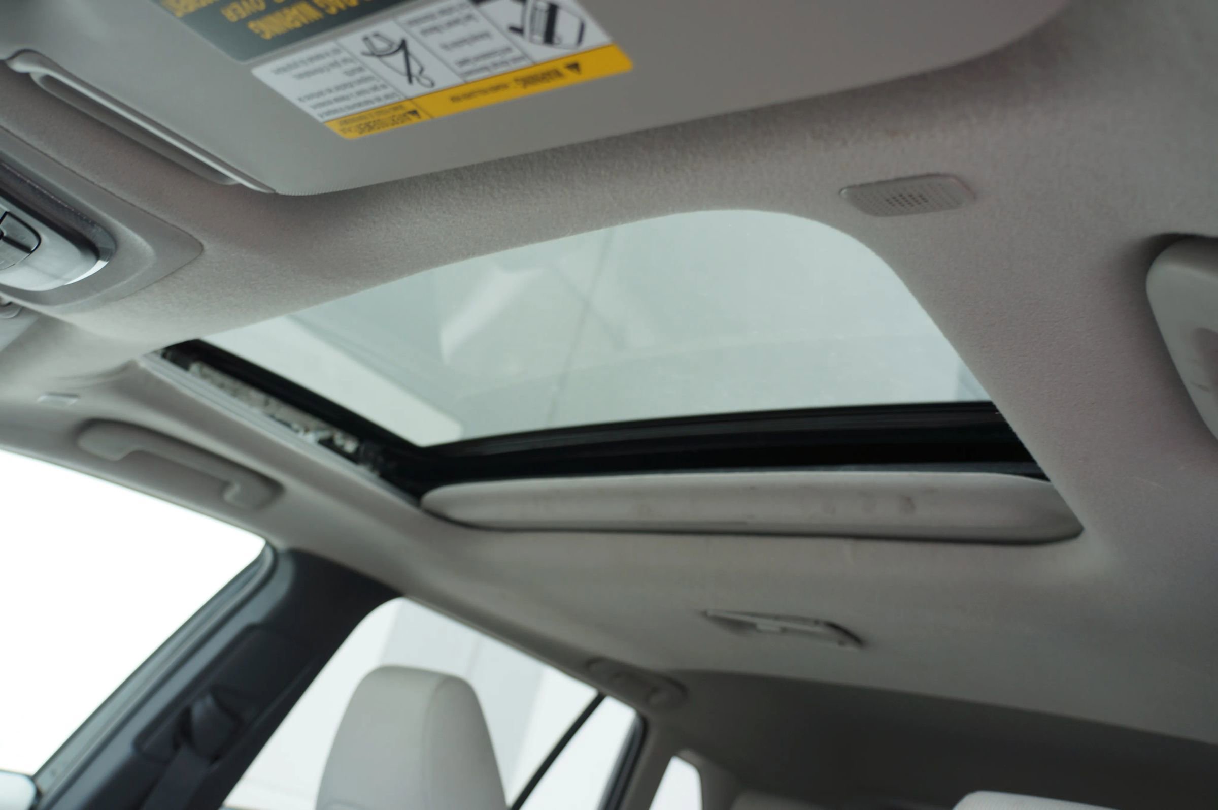 Used 2025 Toyota Corolla Cross LE image 33