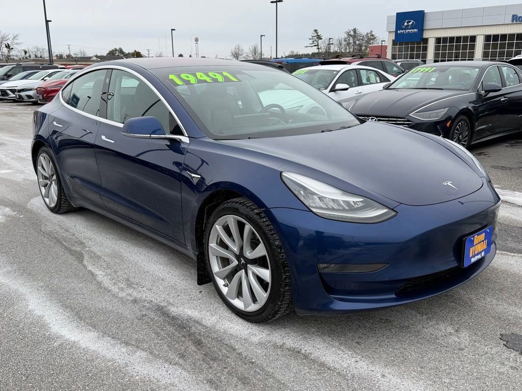 Used 2019 Tesla Model 3 Standard Range Plus image 1