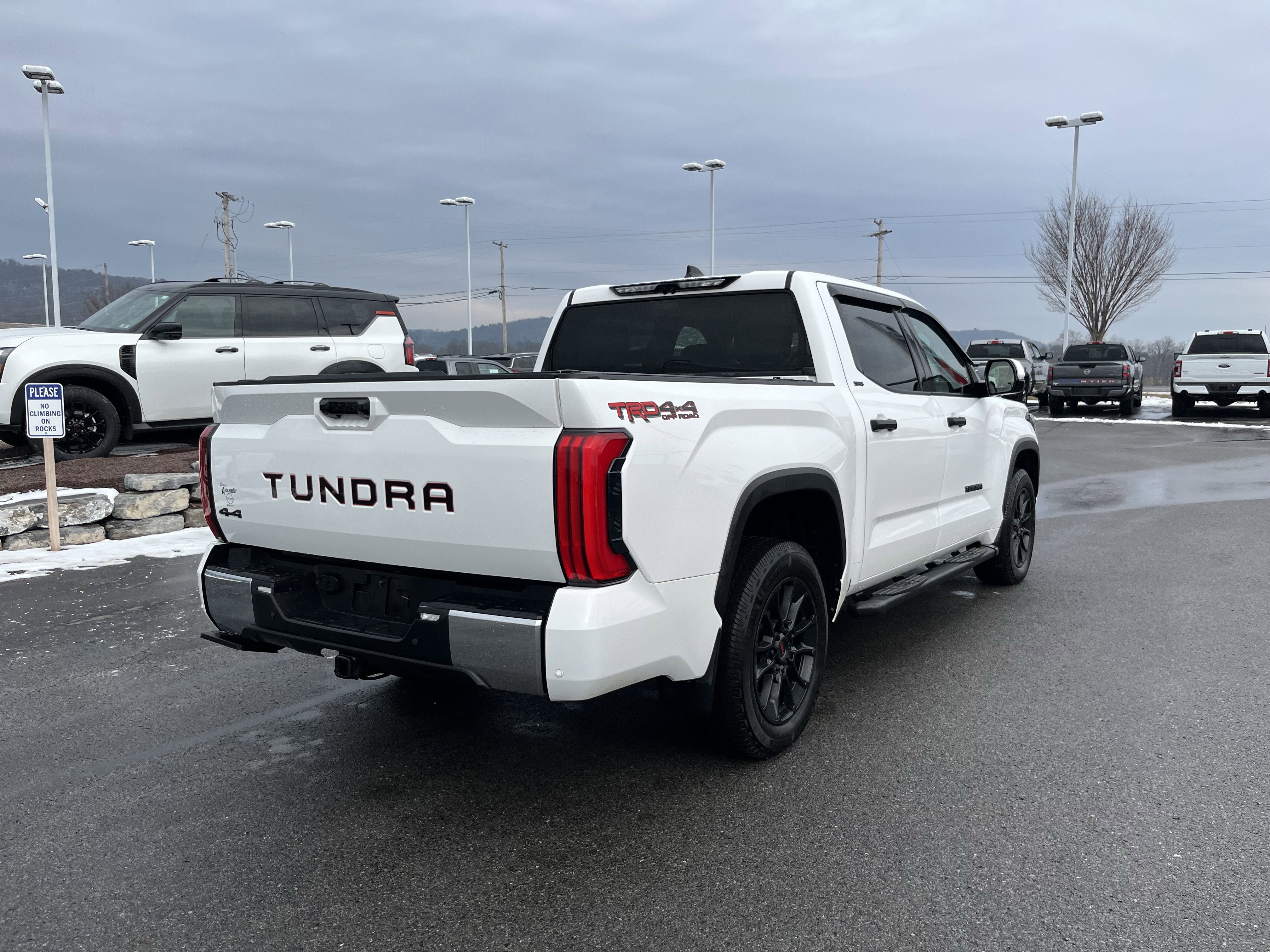 Used 2023 Toyota Tundra SR5 image 3
