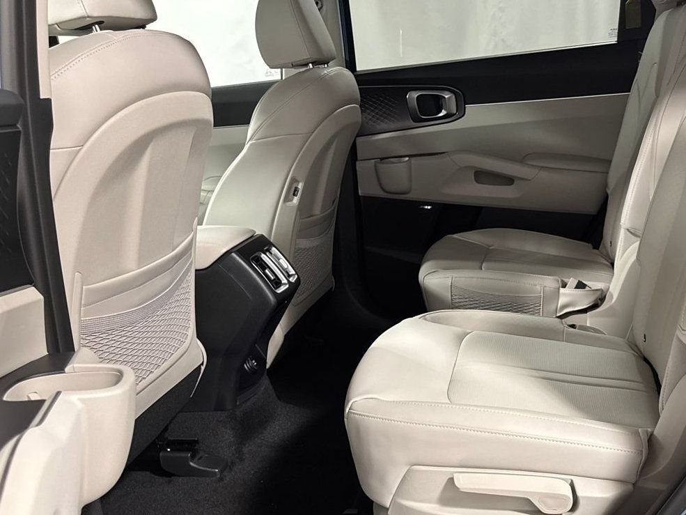 New 2026 Kia Sorento EX AWD/4WD image 16