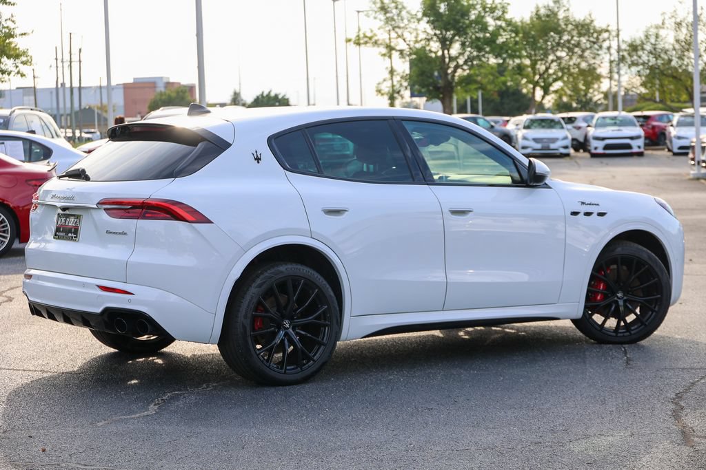 Used 2024 Maserati Grecale Modena AWD/4WD image 31
