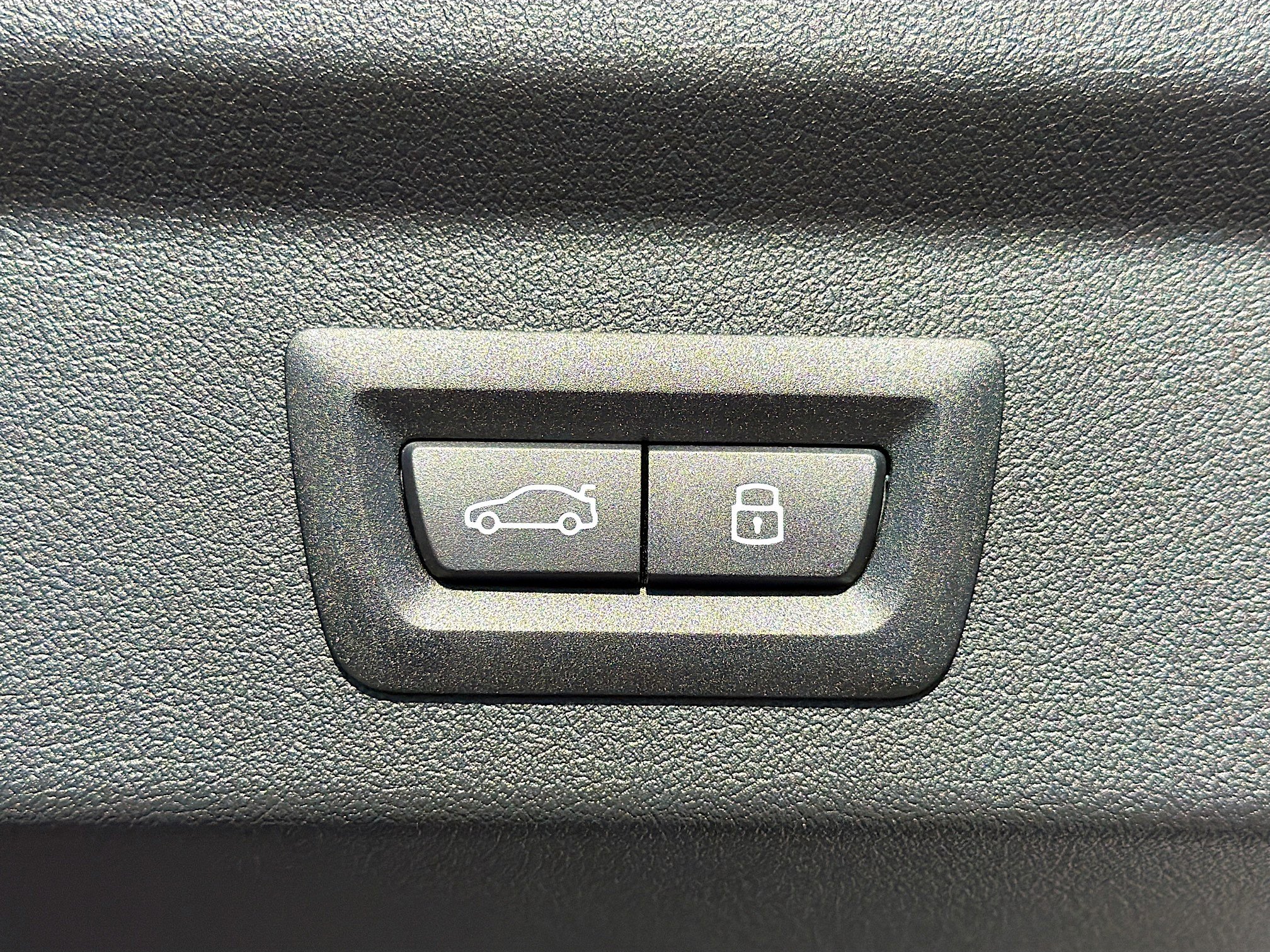 New 2026 BMW X2 xDrive28i w/ Technology Package image 12