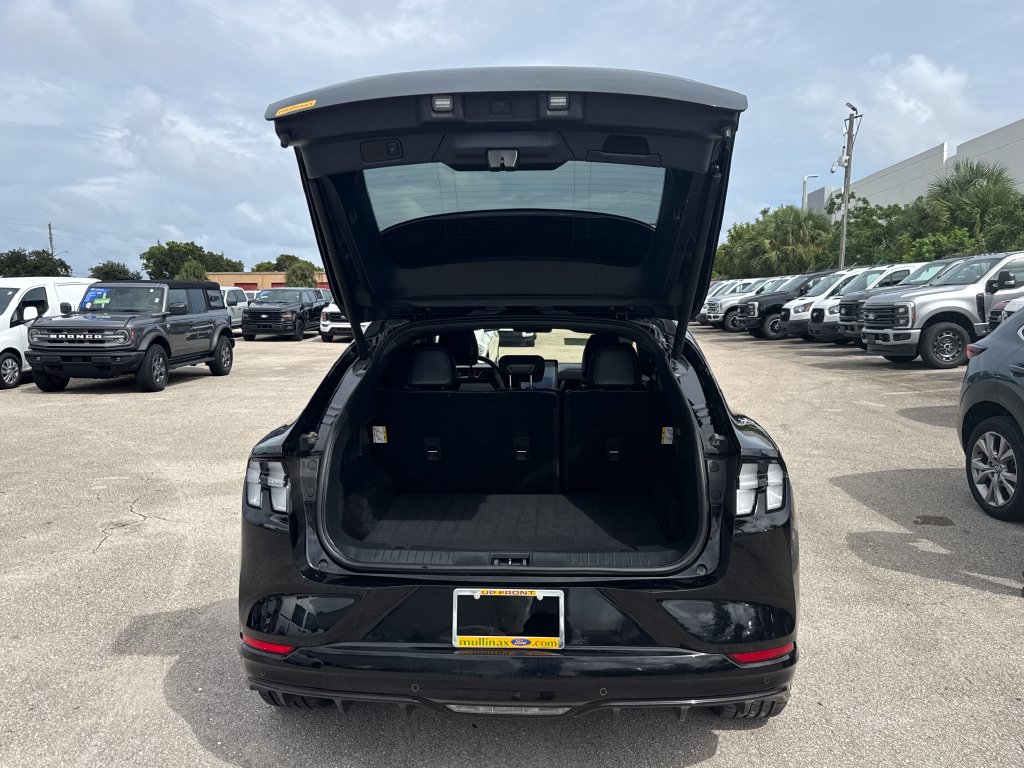 Used 2023 Ford Mustang Mach-E GT AWD/4WD image 29