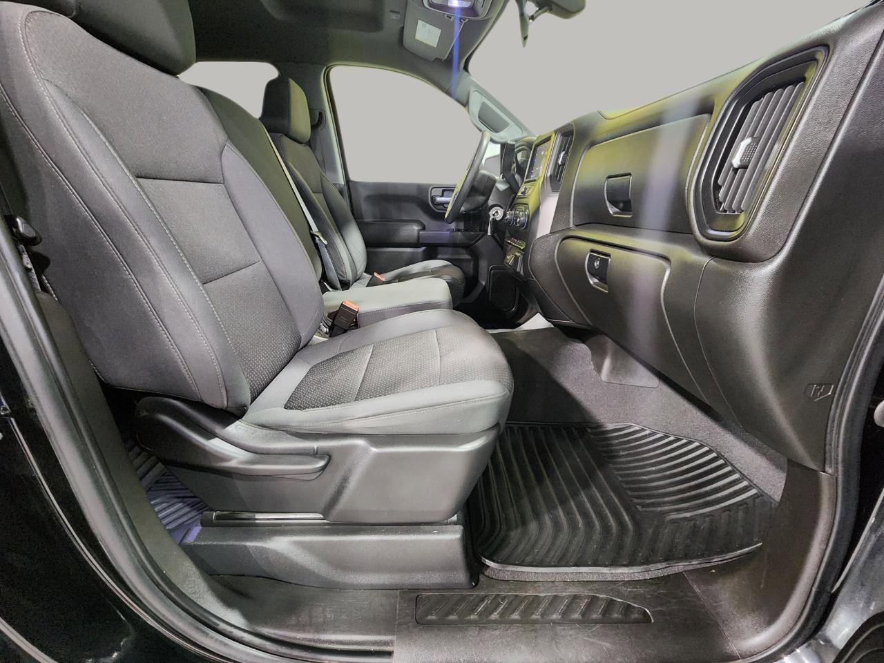 Used 2021 Chevrolet Silverado 1500 Custom w/ Rally Edition image 27