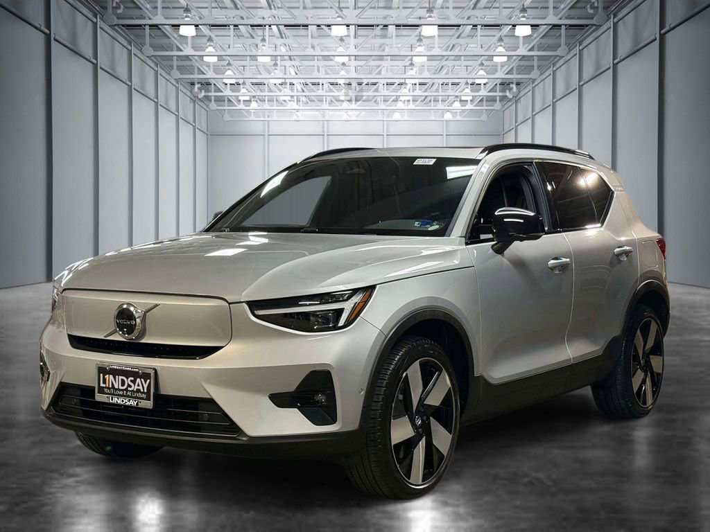 Used 2024 Volvo XC40 Recharge Plus w/ Protection Package Premier image 1
