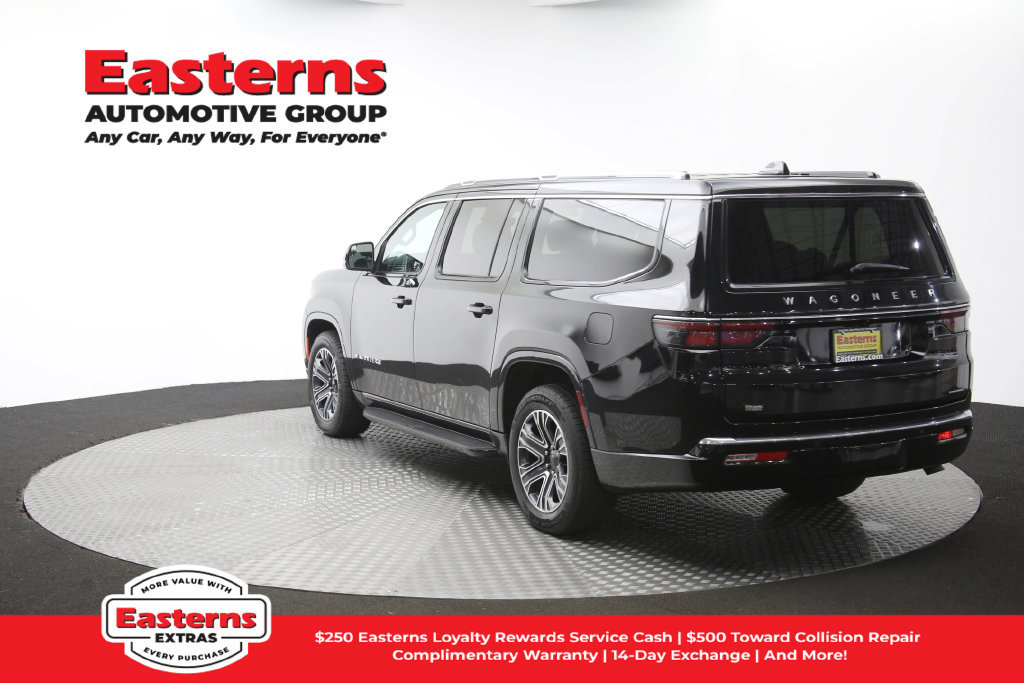 Used 2024 Jeep Wagoneer L Series II RWD image 73