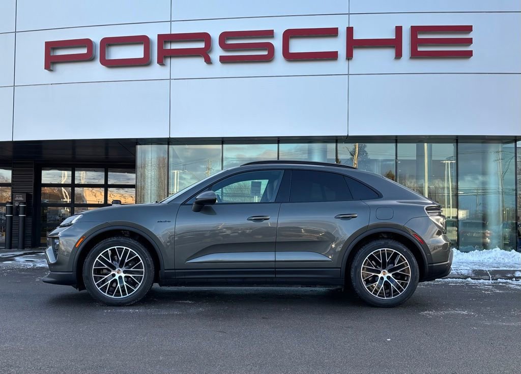 New 2025 Porsche Macan 4 Electric image 2