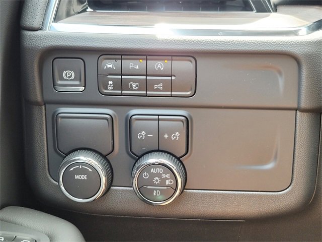 New 2025 Chevrolet Suburban Premier image 26