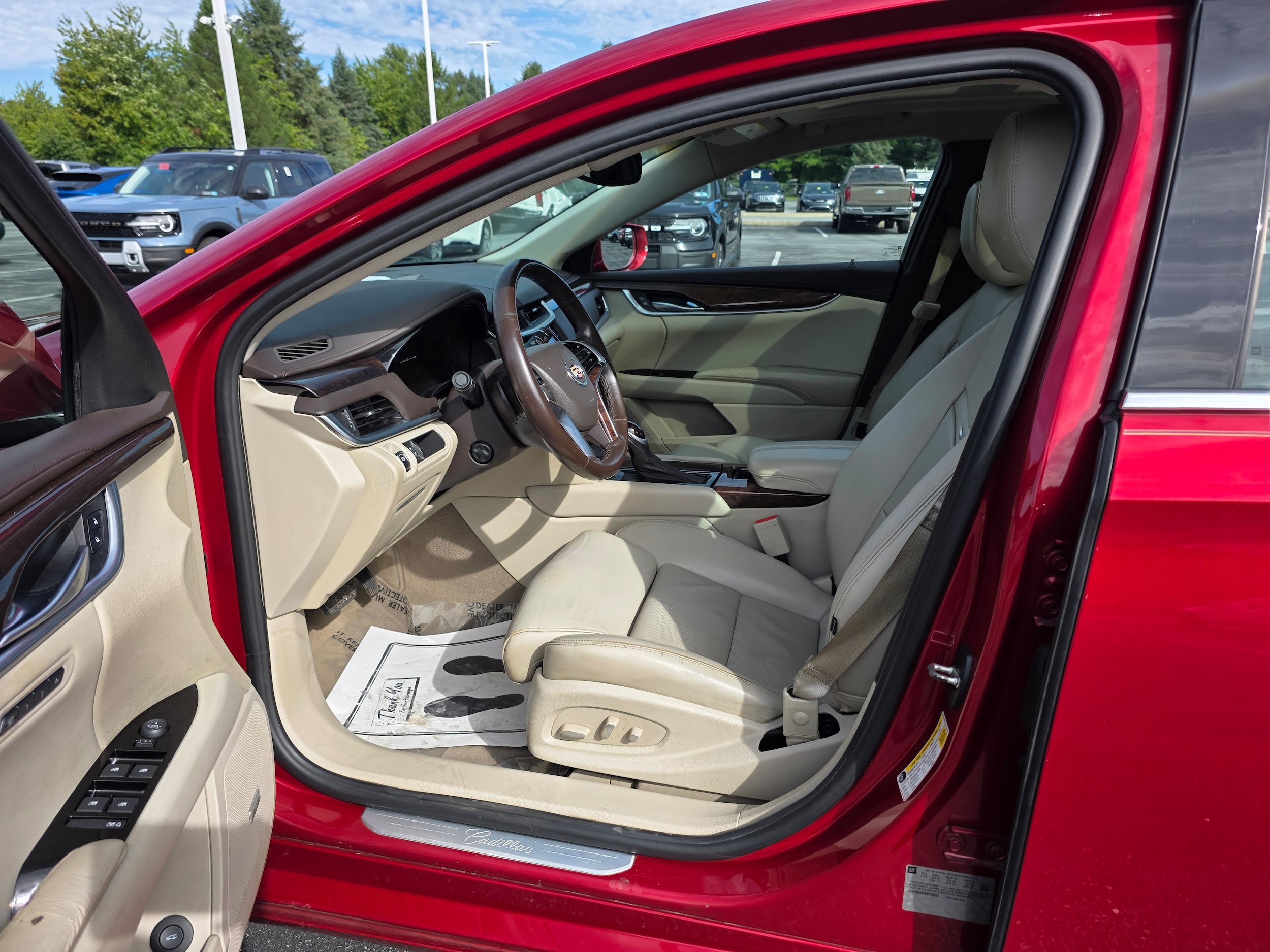 Used 2013 Cadillac XTS Luxury w/ Driver Awareness Package AWD/4WD image 20