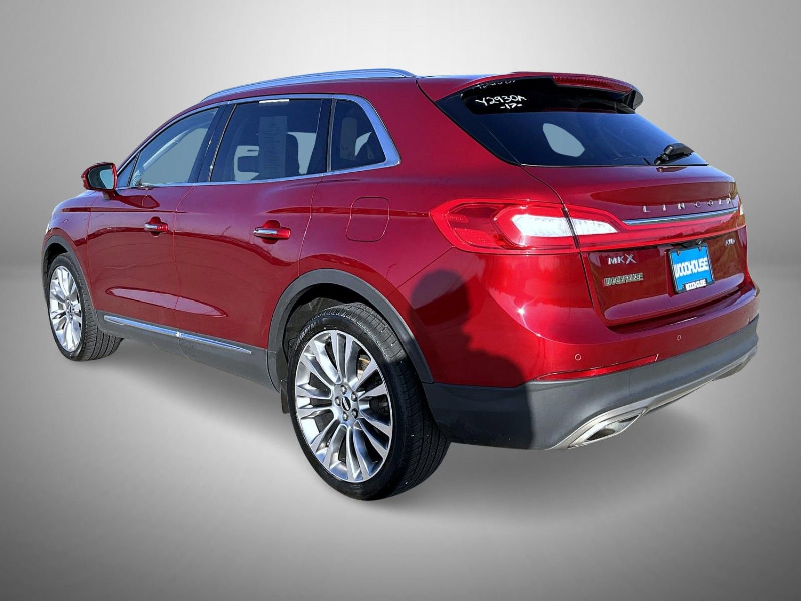 Used 2017 Lincoln MKX Reserve w/ Driver Assistance Package AWD/4WD image 7