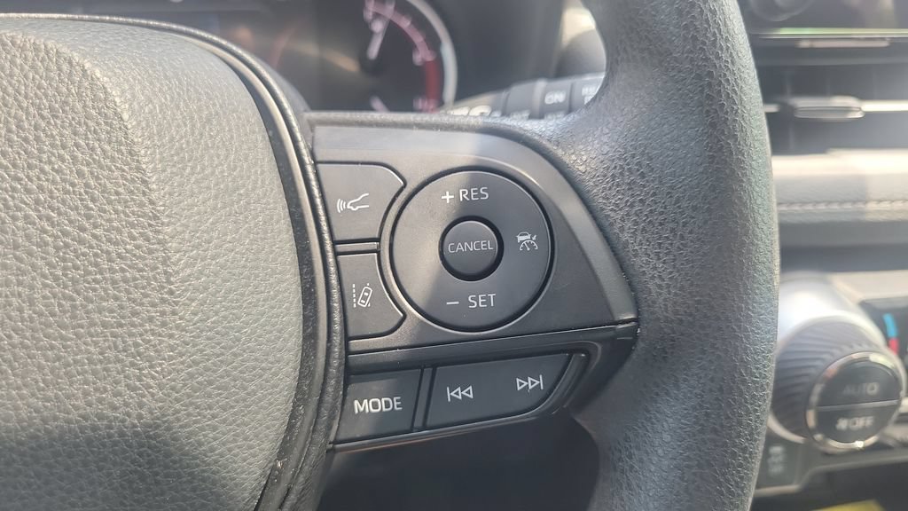 Used 2023 Toyota RAV4 XLE w/ Convenience Package FWD image 21