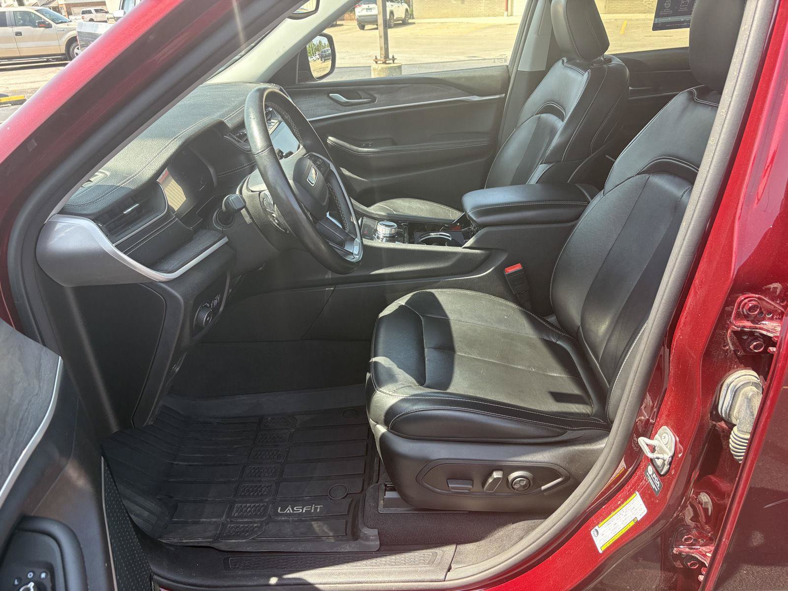 Used 2021 Jeep Grand Cherokee L Limited AWD/4WD image 4