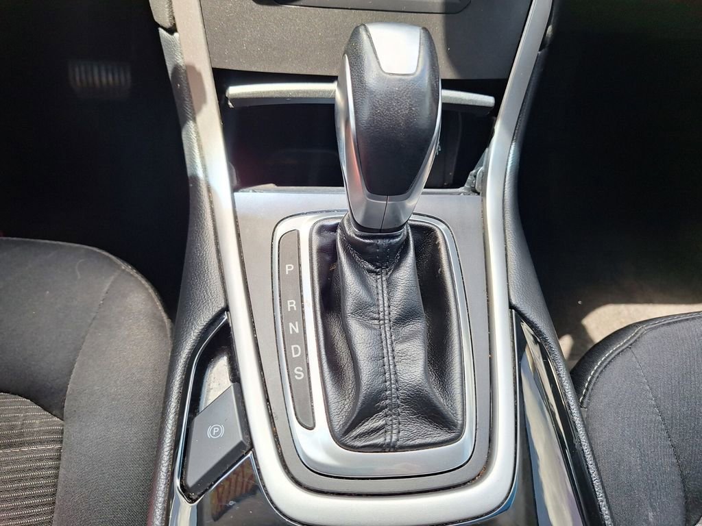 Used 2018 Ford Edge SEL w/ Class II Trailer Tow Package AWD/4WD image 17