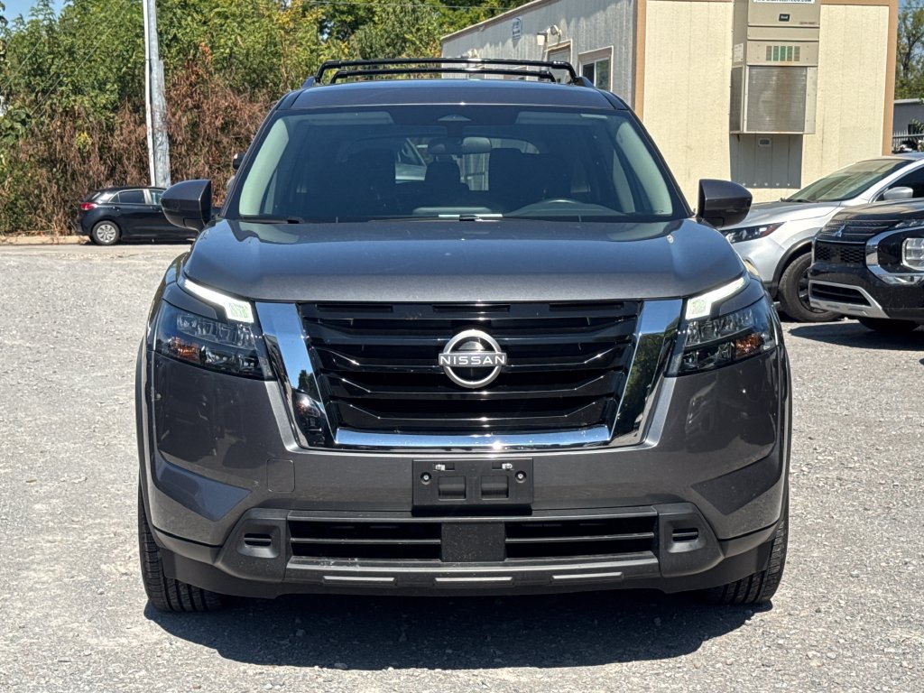 Used 2023 Nissan Pathfinder SV AWD/4WD image 7