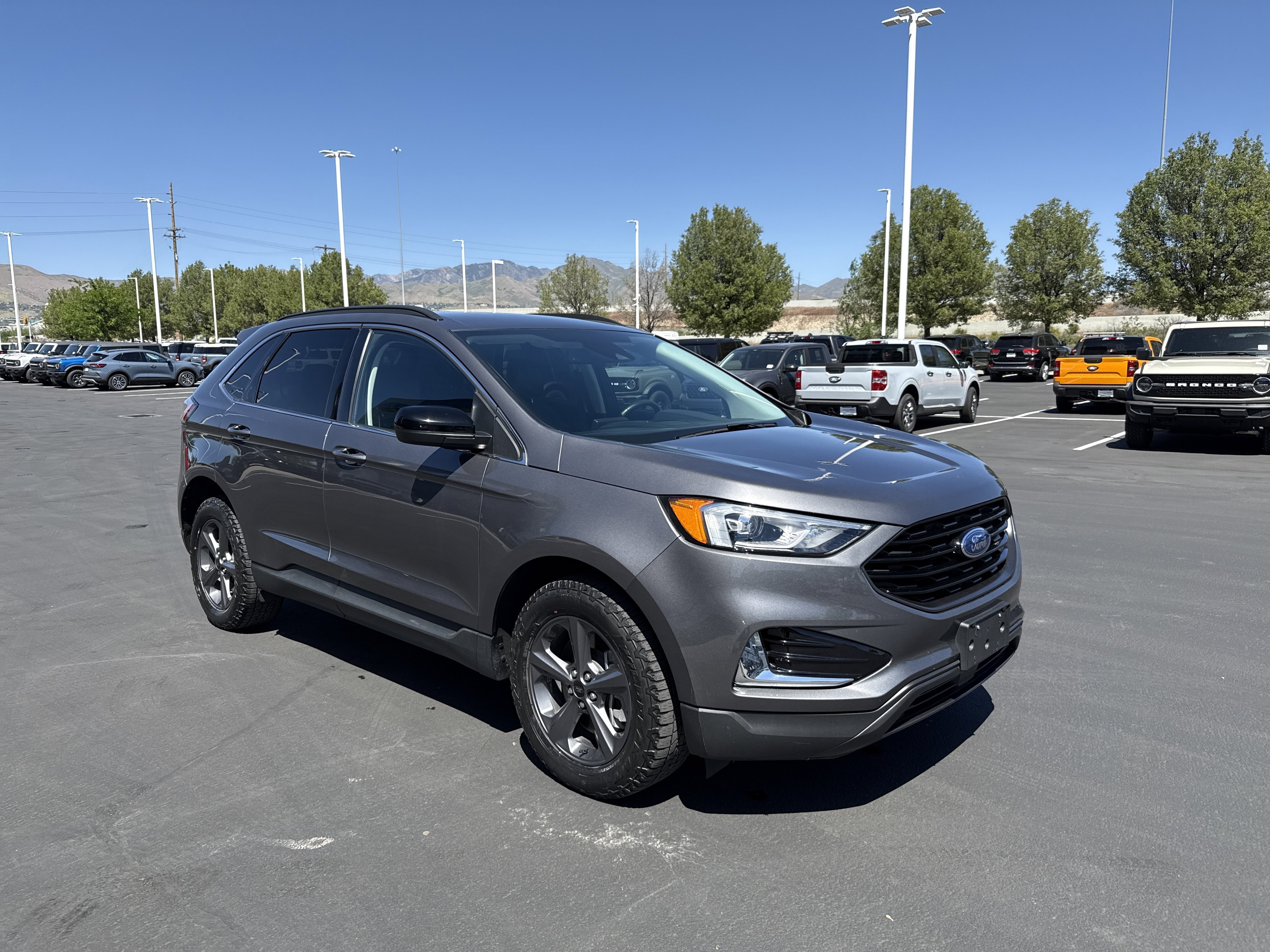 Used 2022 Ford Edge SEL w/ Sport Appearance Package AWD/4WD image 7
