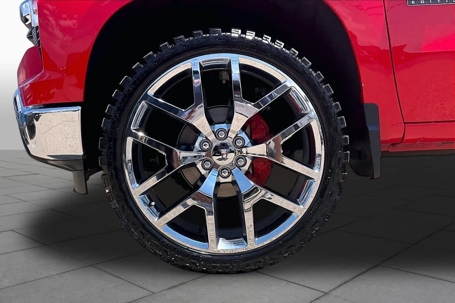 Used 2022 Chevrolet Silverado 1500 LT RWD image 11