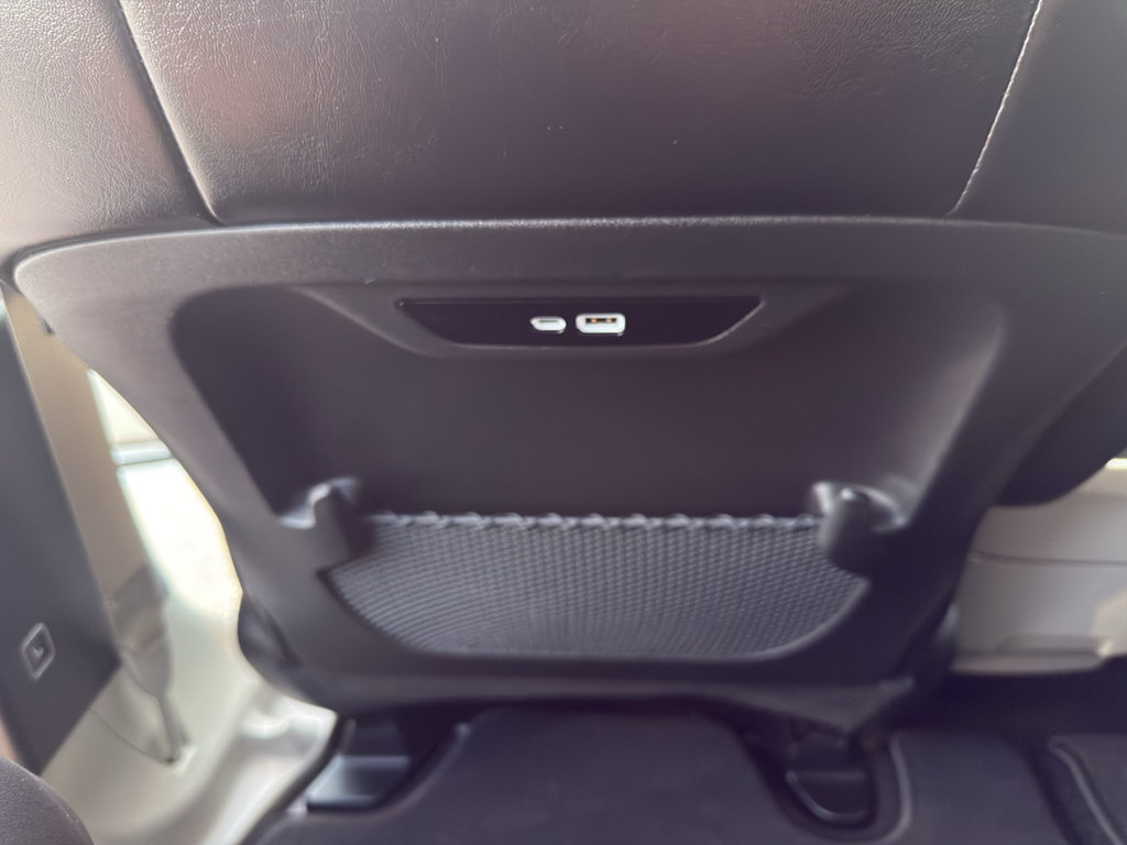 Used 2024 Chrysler Pacifica Touring-L FWD image 30