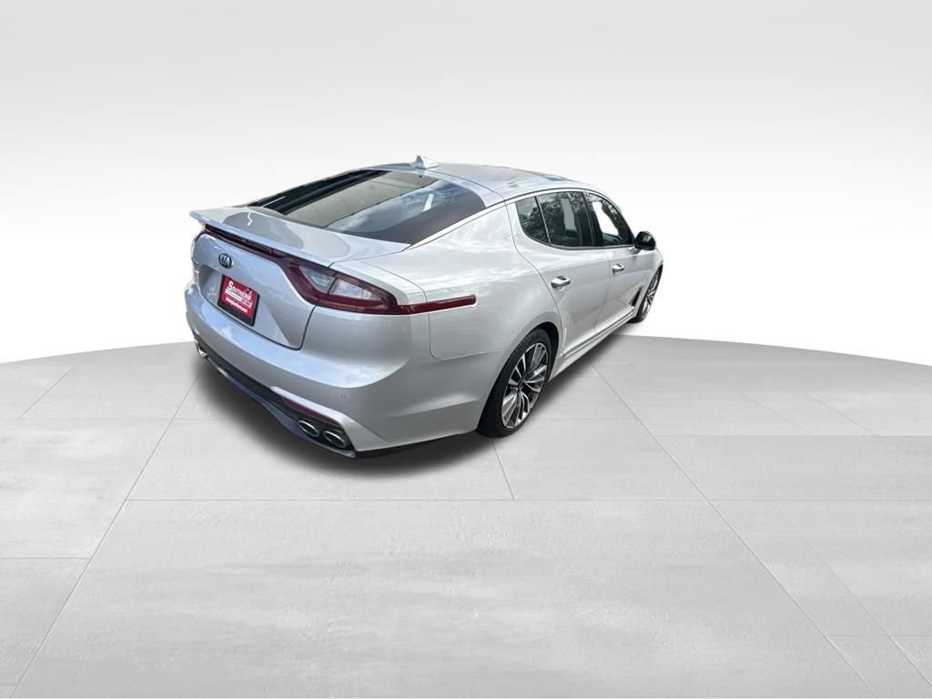 Used 2018 Kia Stinger Premium RWD image 7