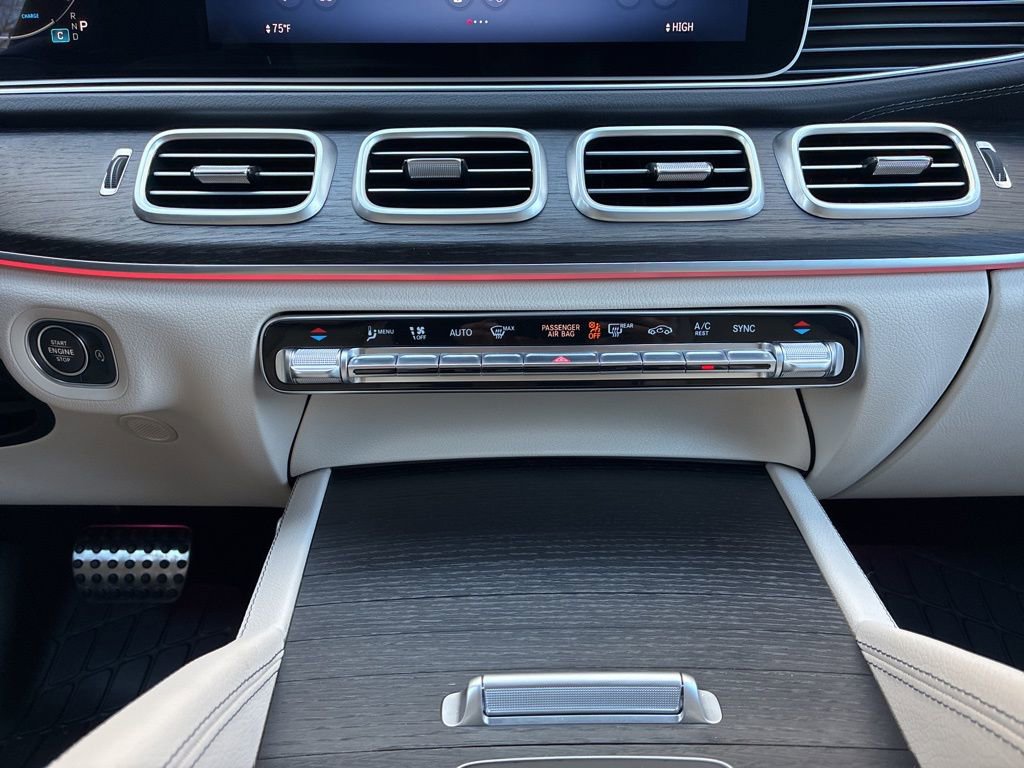 Used 2026 Mercedes-Benz GLS 580 GLS 580 4MATIC/HEAD-UP/NIGHT P image 31