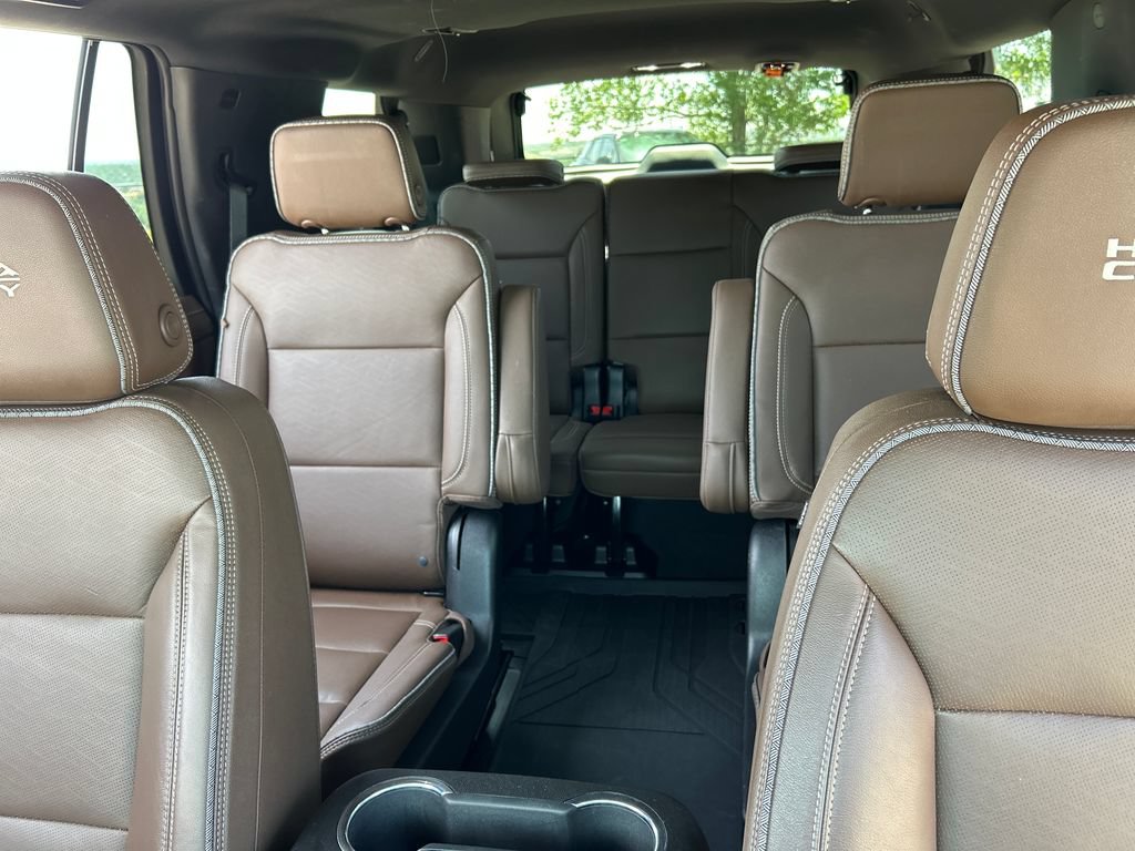 Used 2023 Chevrolet Tahoe High Country w/ Premium Package 2 AWD/4WD image 6