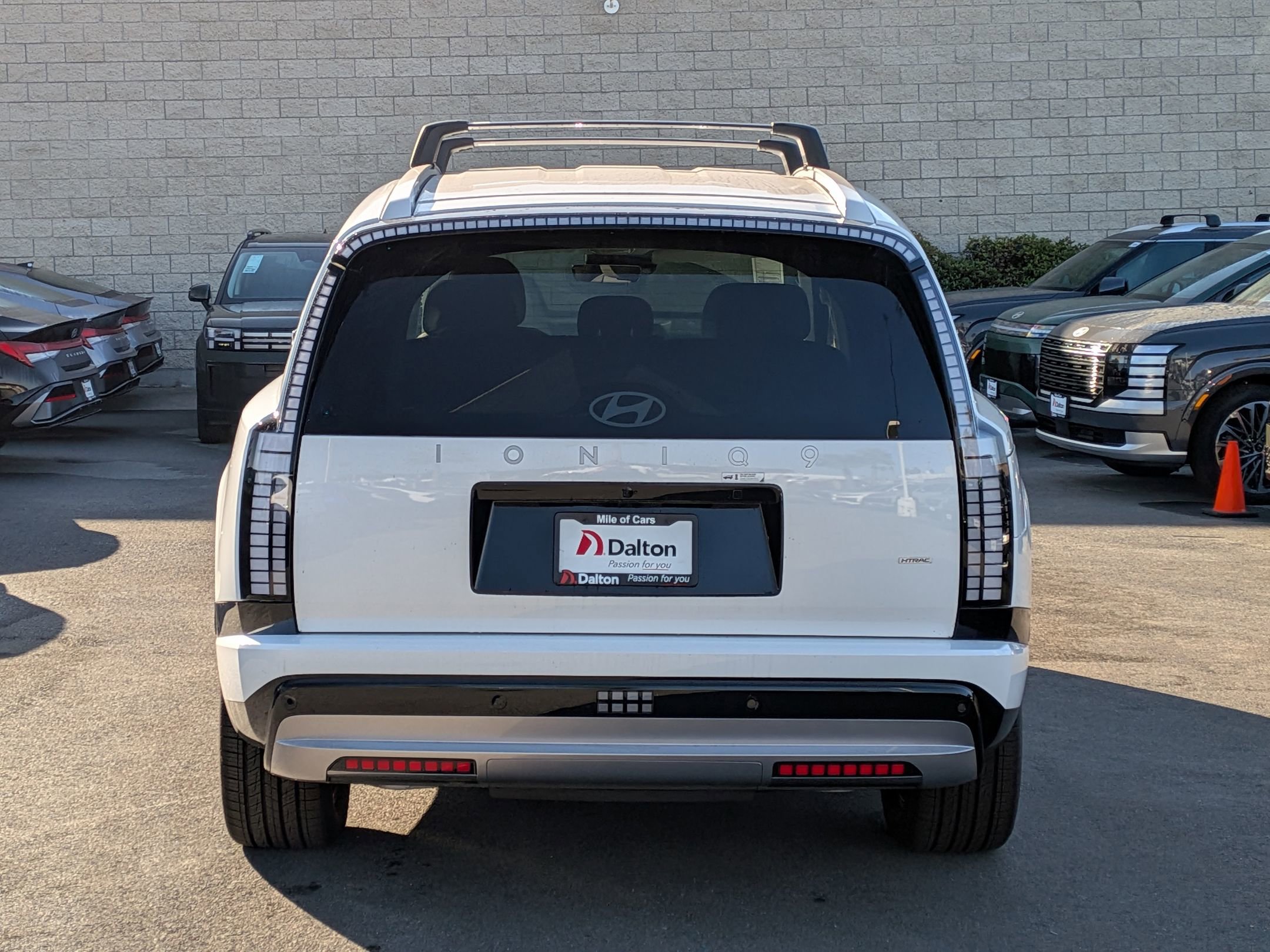 New 2026 Hyundai Ioniq 9 SEL image 3