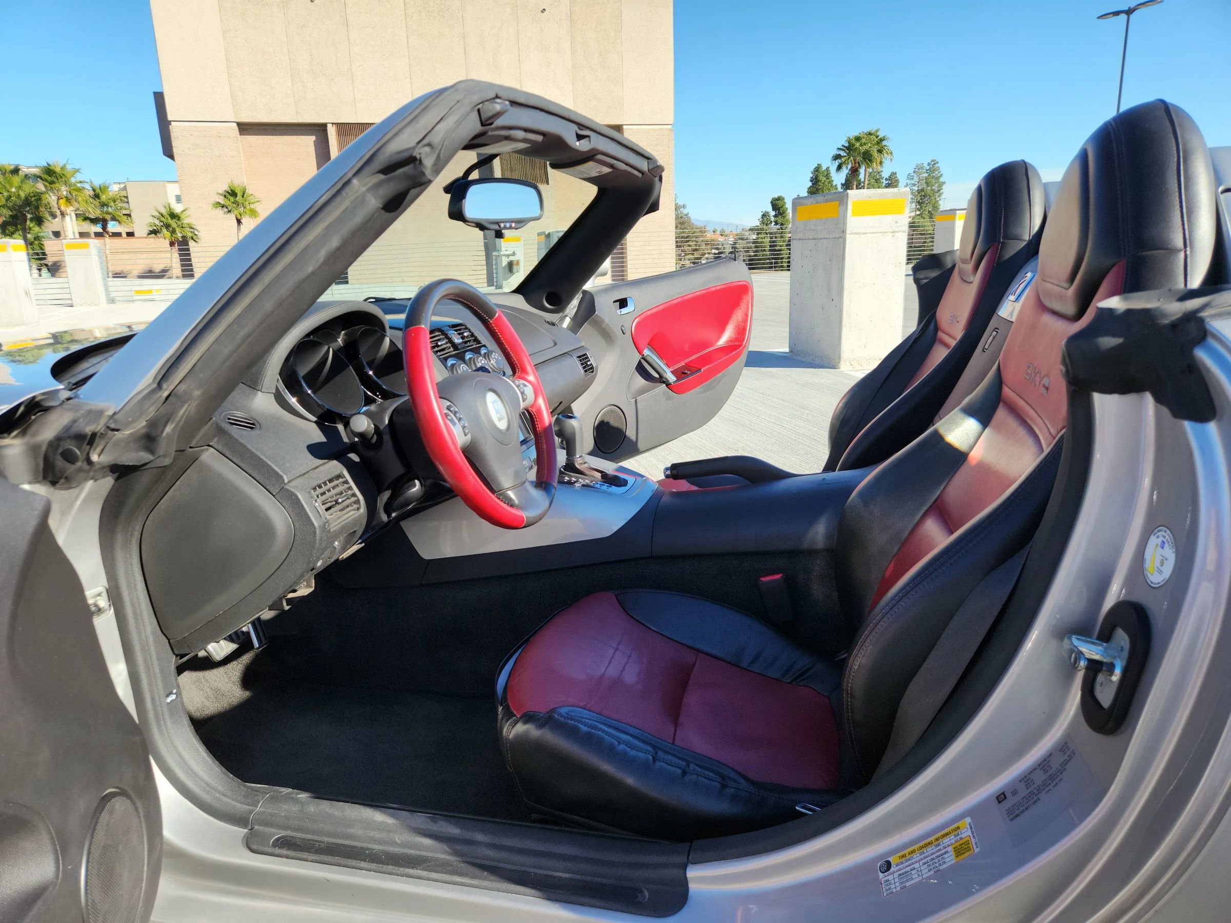 Used 2008 Saturn Sky Red Line RWD image 22