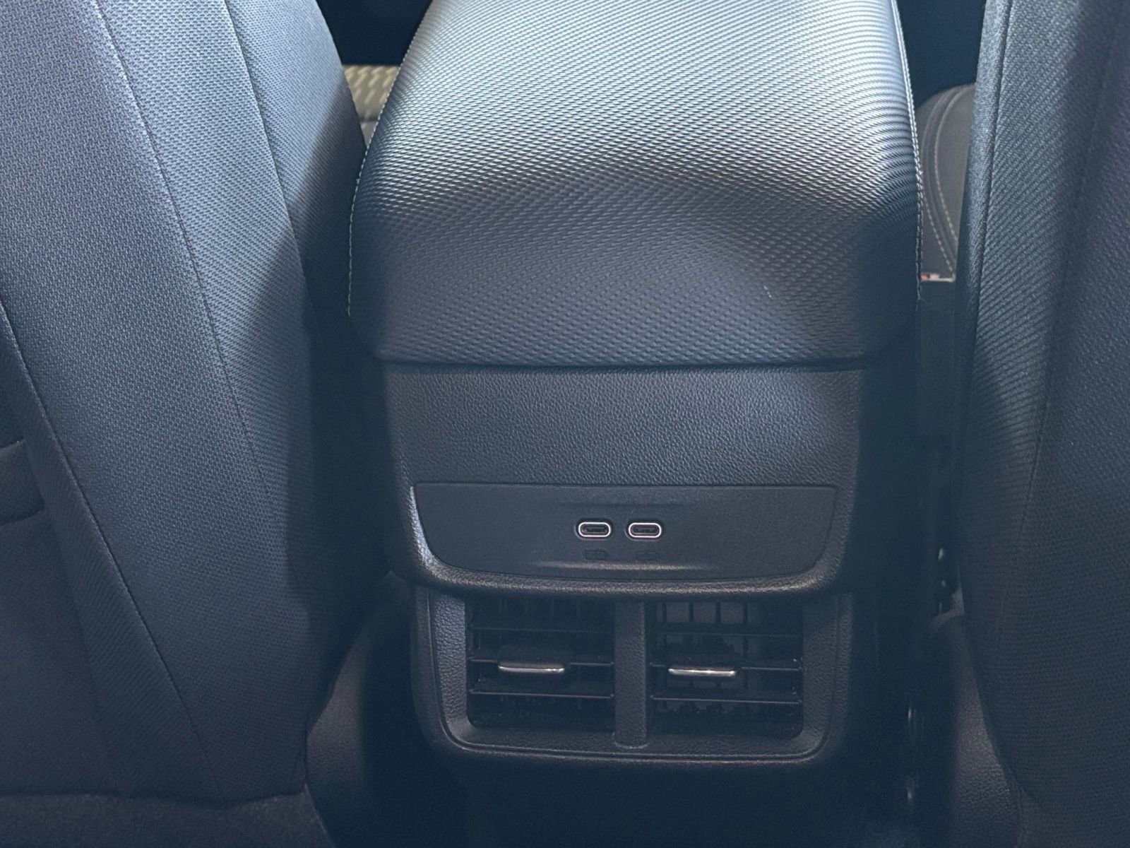 Used 2025 Chevrolet Equinox LT image 23