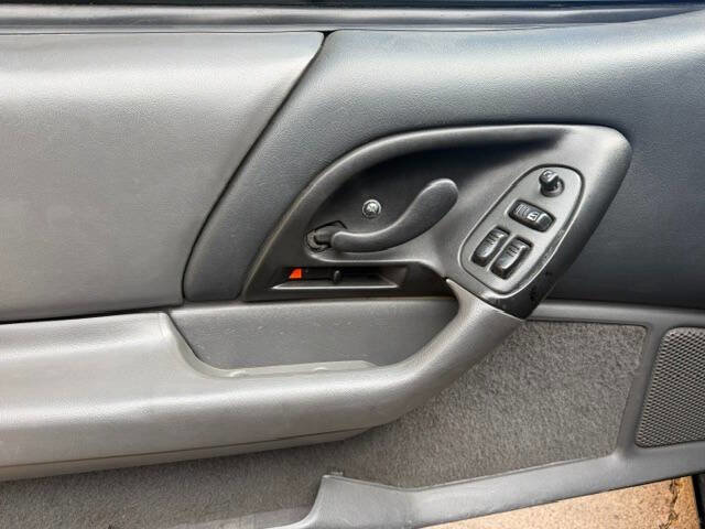 Used 1997 Chevrolet Camaro Z28 w/ Preferred Equipment Group 2 RWD image 12