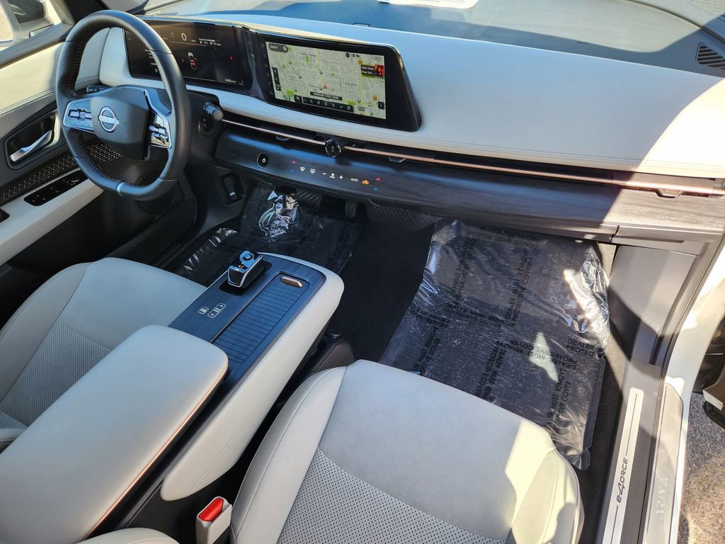 Used 2024 Nissan Ariya AWD image 16