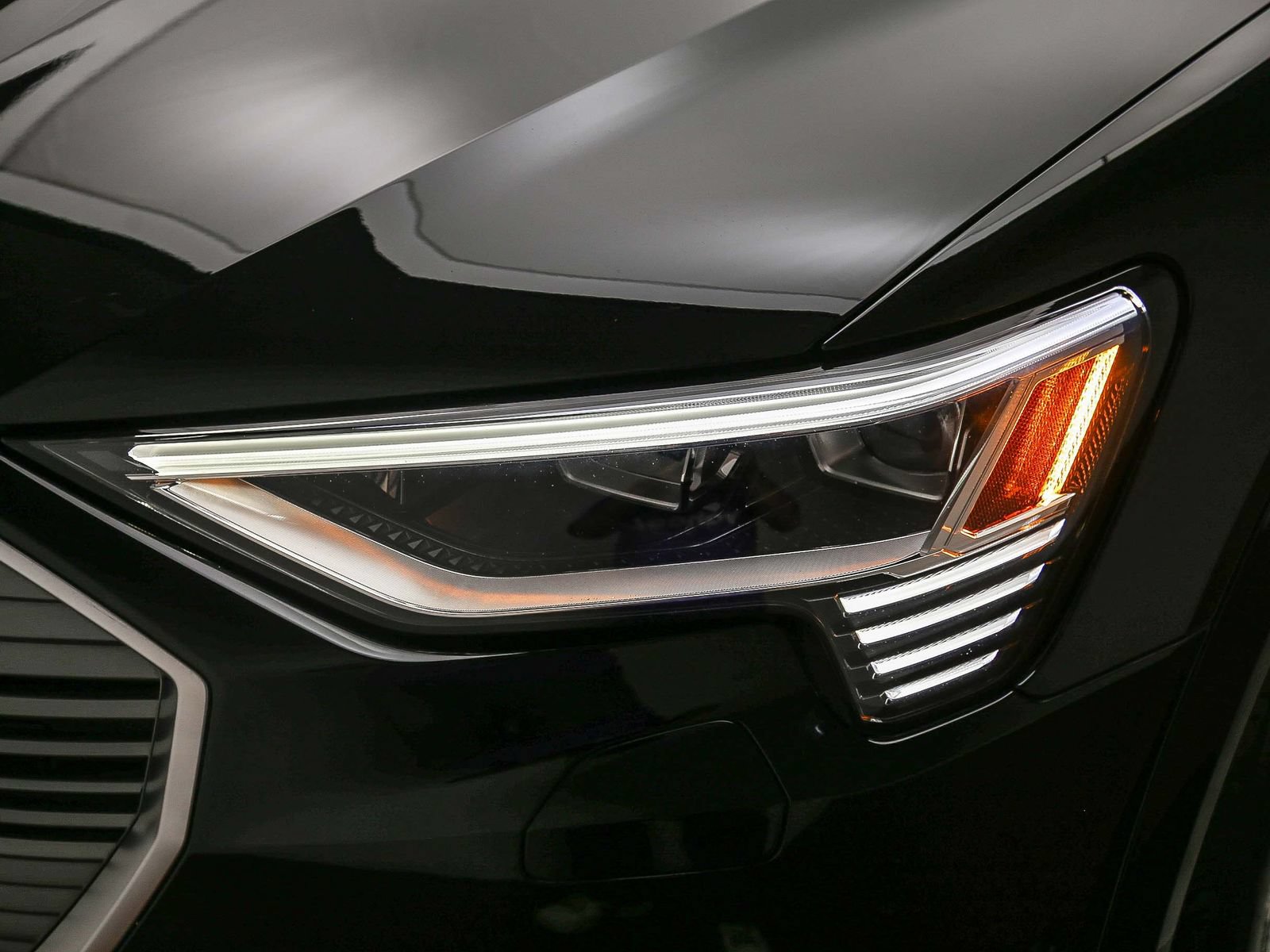 Certified 2022 Audi e-tron Premium Plus AWD/4WD image 8