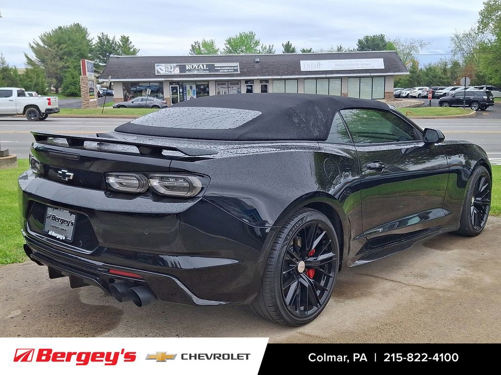 Used 2022 Chevrolet Camaro SS RWD image 5