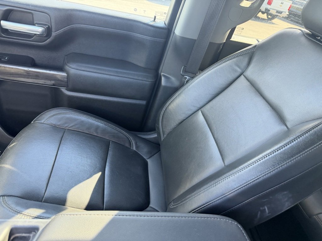 Used 2020 Chevrolet Silverado 2500 LTZ w/ Snow Plow Prep/Camper Package image 29