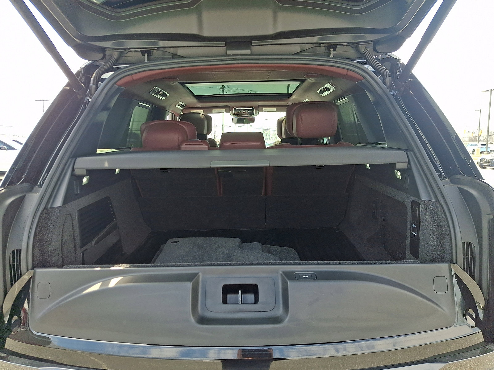 Used 2024 Land Rover Range Rover Autobiography image 28