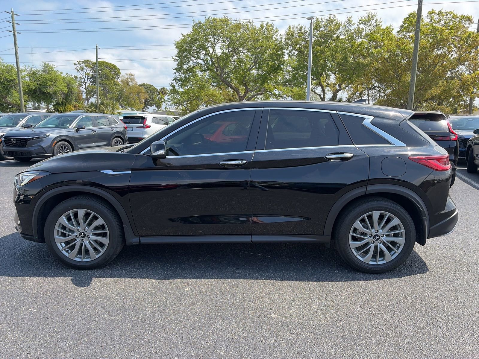Used 2023 INFINITI QX50 Pure image 4