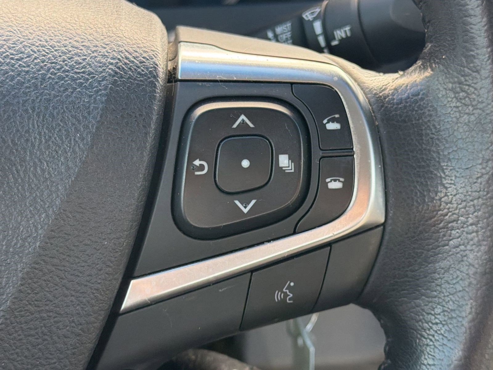 Used 2015 Toyota Camry XLE FWD image 23
