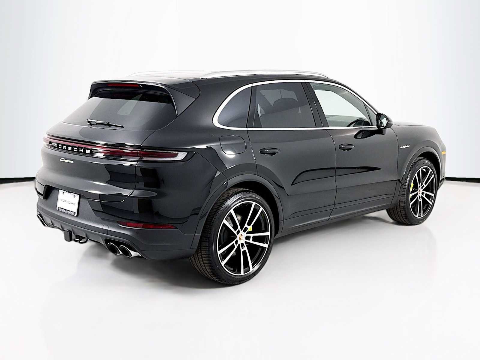 New 2026 Porsche Cayenne E-Hybrid AWD/4WD image 9