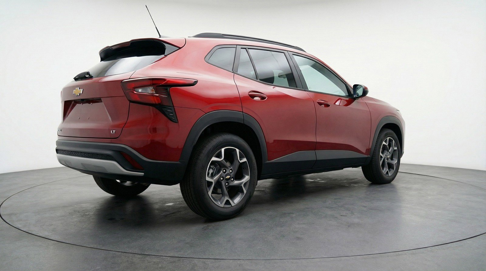 Used 2025 Chevrolet Trax LT image 9