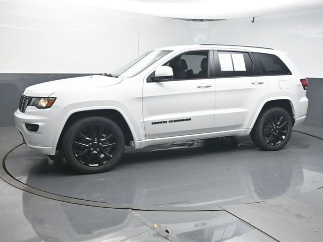 Used 2019 Jeep Grand Cherokee Altitude image 4
