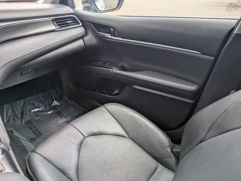 Used 2020 Toyota Camry XSE AWD/4WD image 17