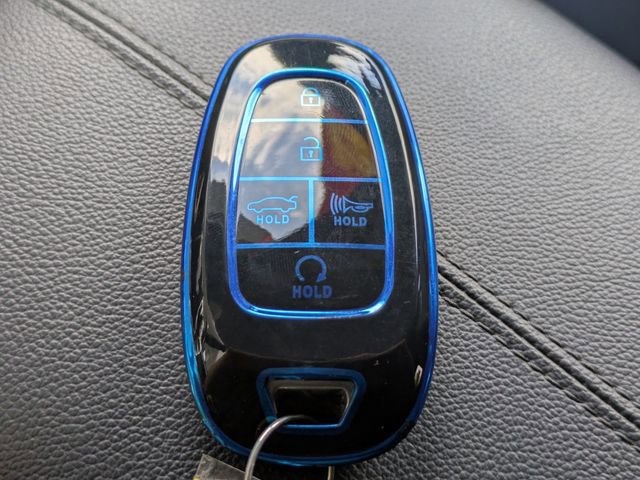 Used 2022 Hyundai Santa Cruz Limited image 34