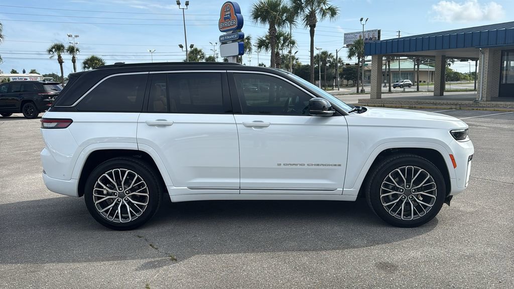 New 2026 Jeep Grand Cherokee Summit AWD/4WD image 7