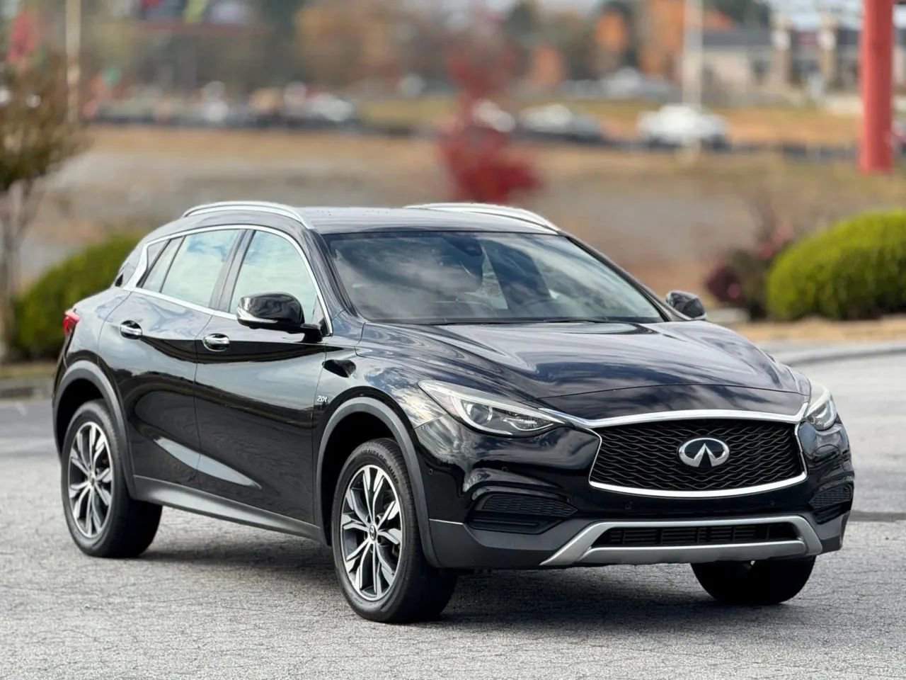 Used 2019 INFINITI QX30 AWD image 1