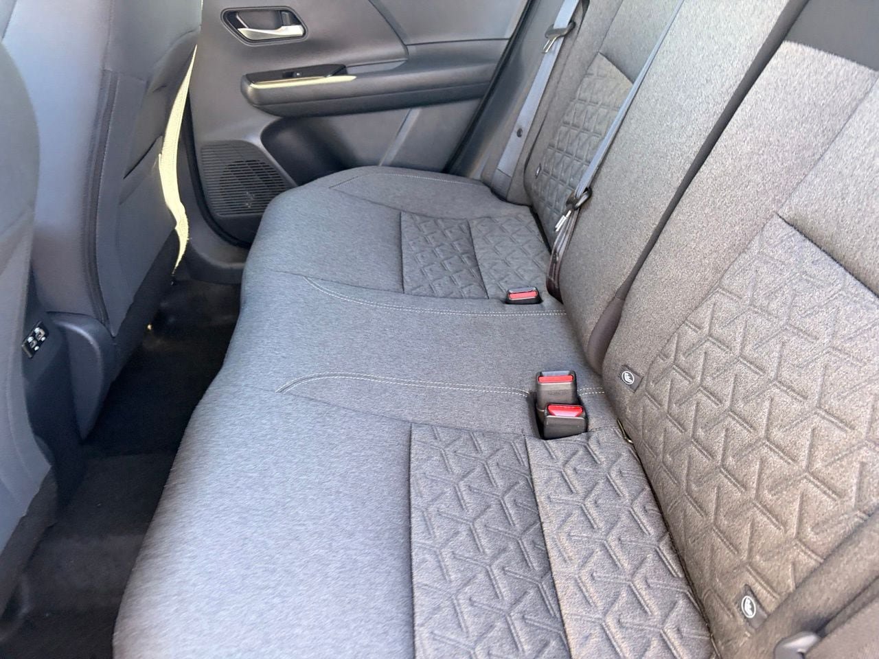 Certified 2025 Nissan Kicks SV w/ Interior Electronics Package FWD image 17