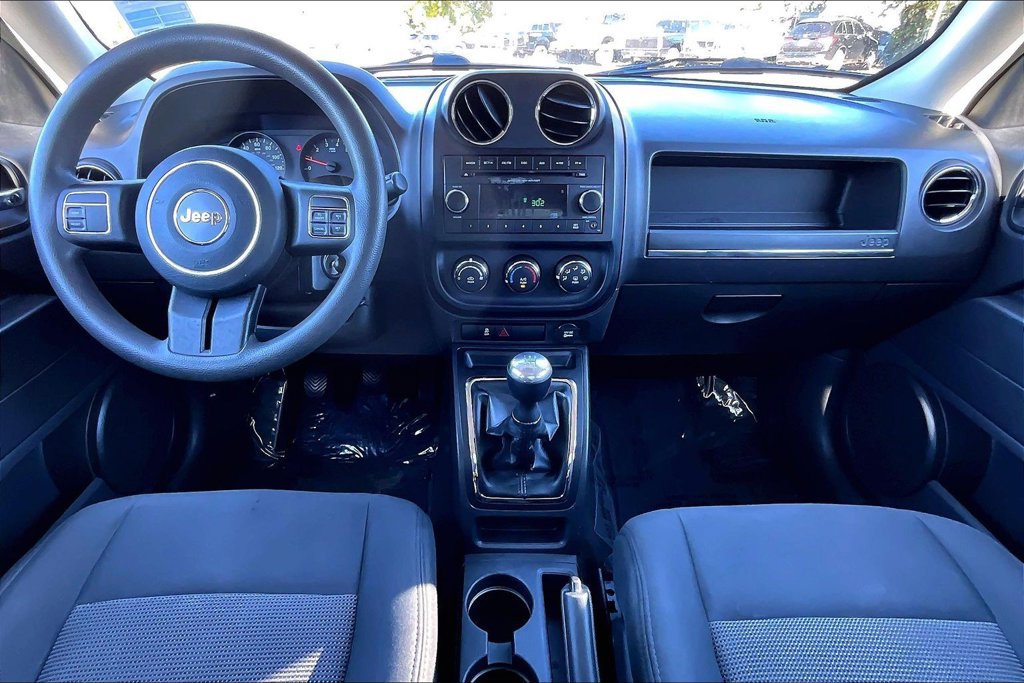 Used 2012 Jeep Patriot Sport FWD image 16