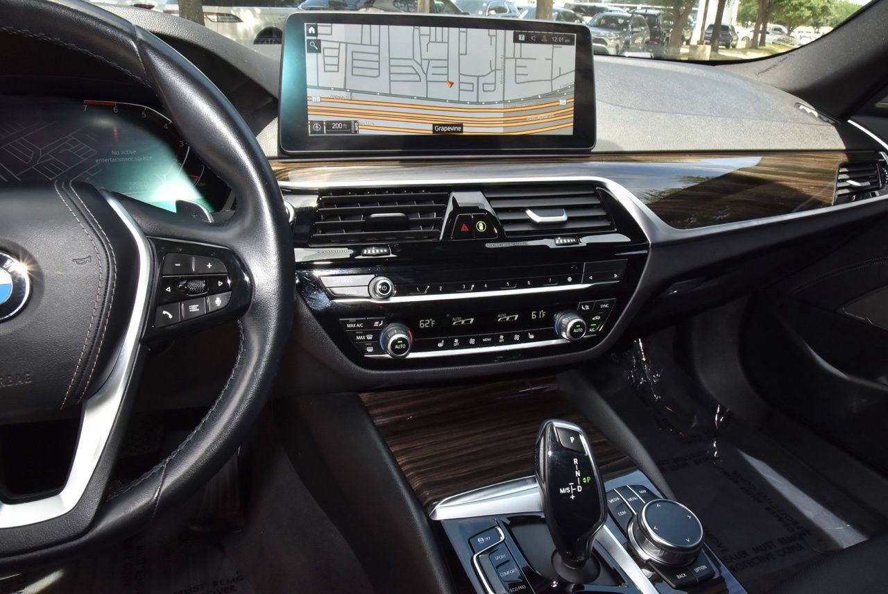 Used 2023 BMW 530i w/ Premium Package RWD image 26