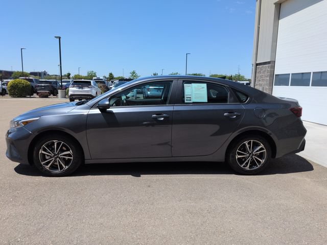 Used 2024 Kia Forte LXS w/ LXS Technology Package FWD image 6