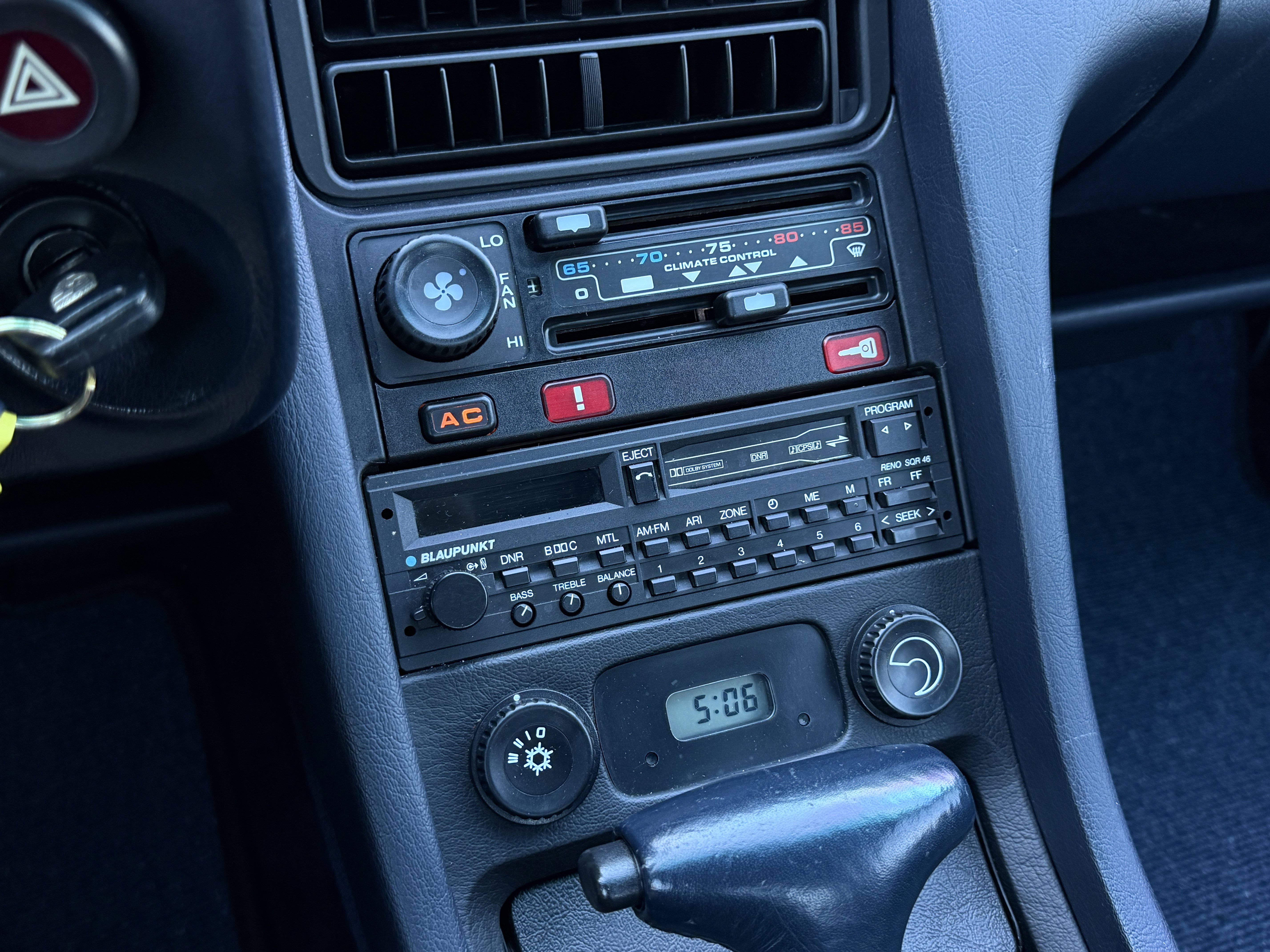 Used 1987 Porsche 928 S4 RWD image 28