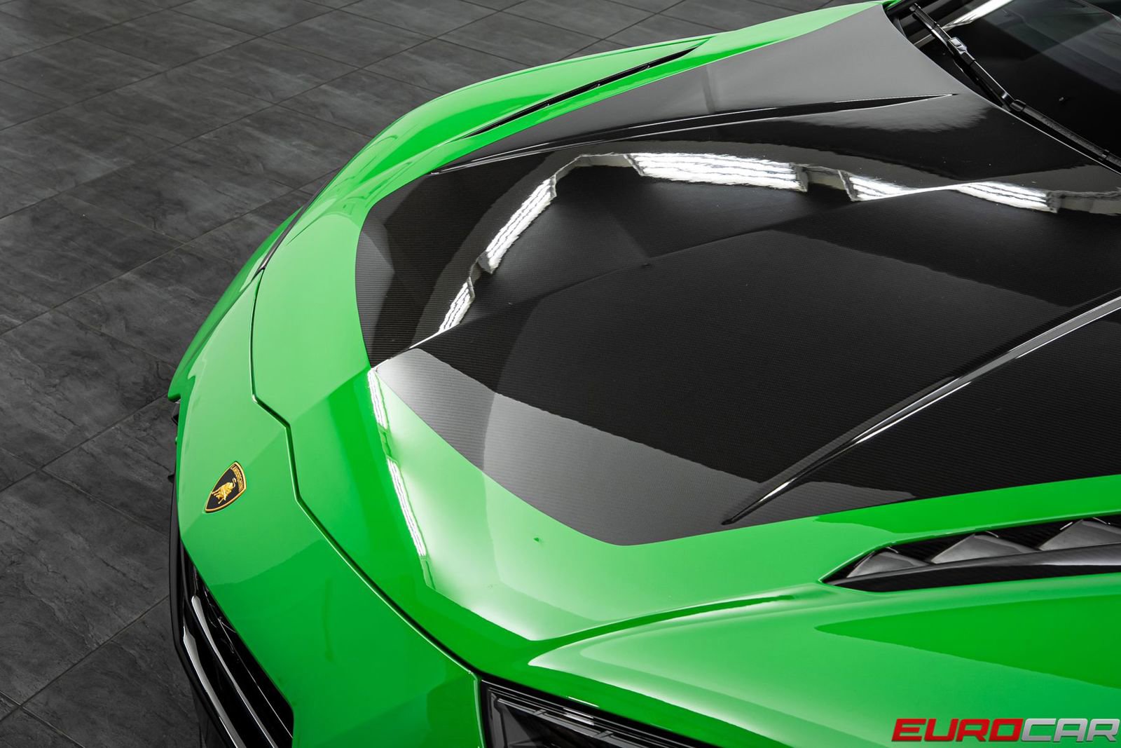 Used 2024 Lamborghini Urus Performante AWD/4WD image 9