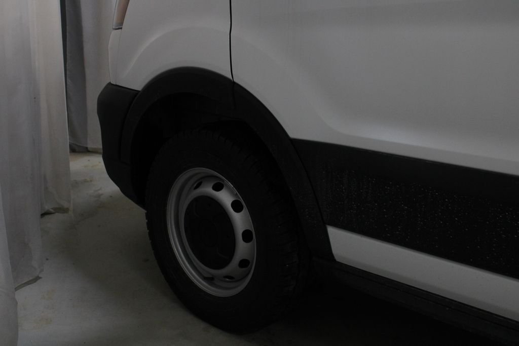 New 2026 Ford Transit 250 148 Medium Roof w/ Load Area Protection Package RWD image 28