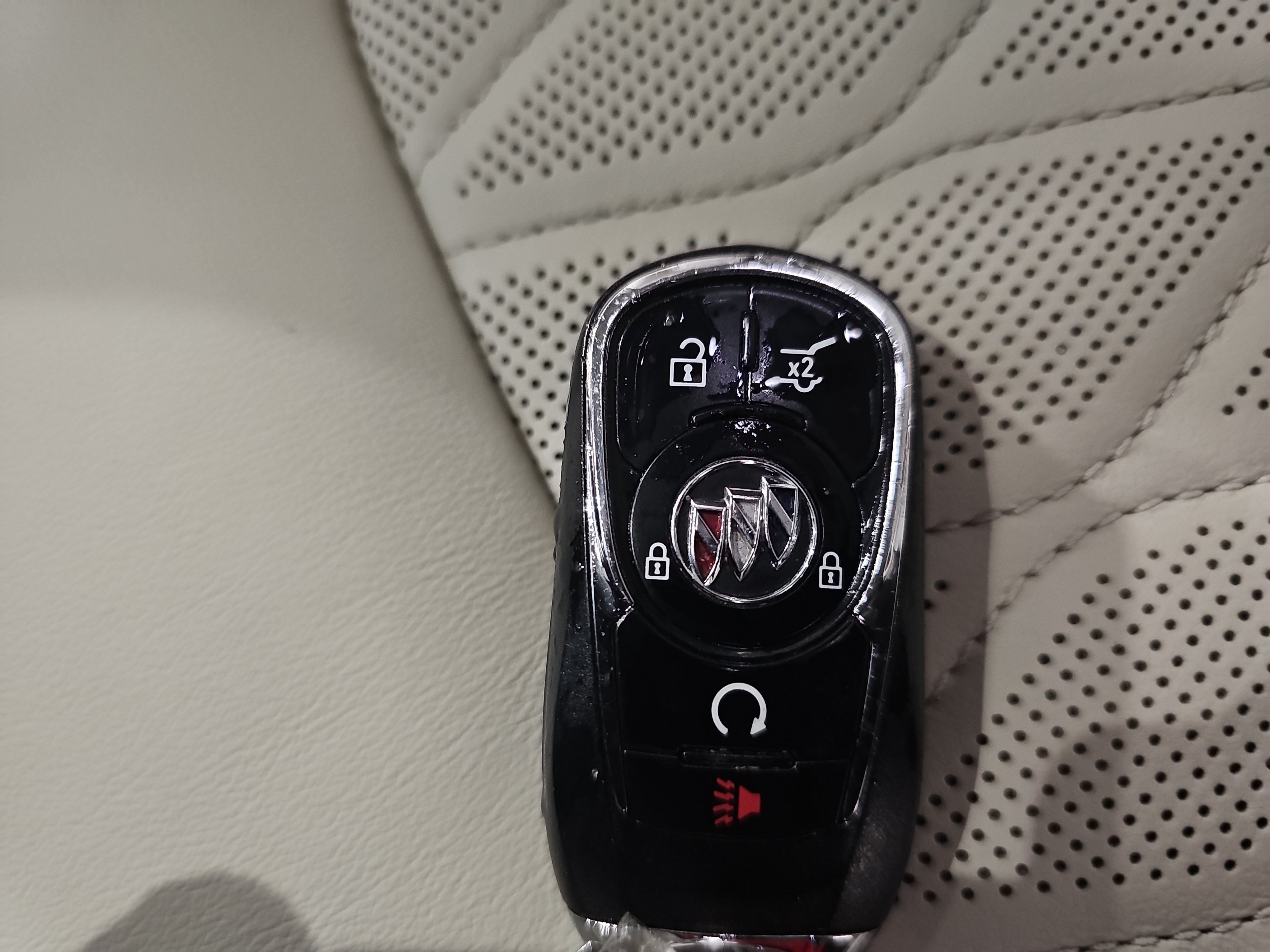 Used 2022 Buick Enclave Avenir w/ Avenir Technology Package FWD image 38